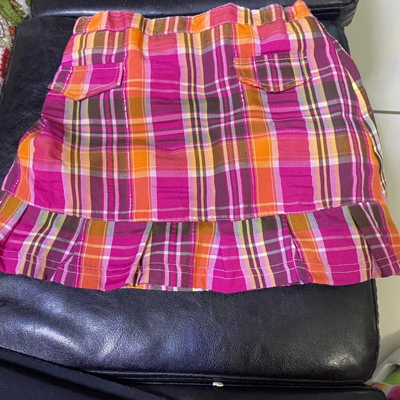 Two piece top and bottom outfit - Picture 4 of 5